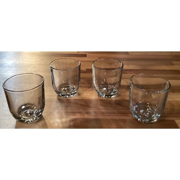 Vintage Roly Poly Clear Whiskey Glasses Molded Star Pattern on Bottom Set of 4 - Picture 7 of 12
